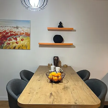 8 Panorama Sa Garazom Апартаменты Белашница